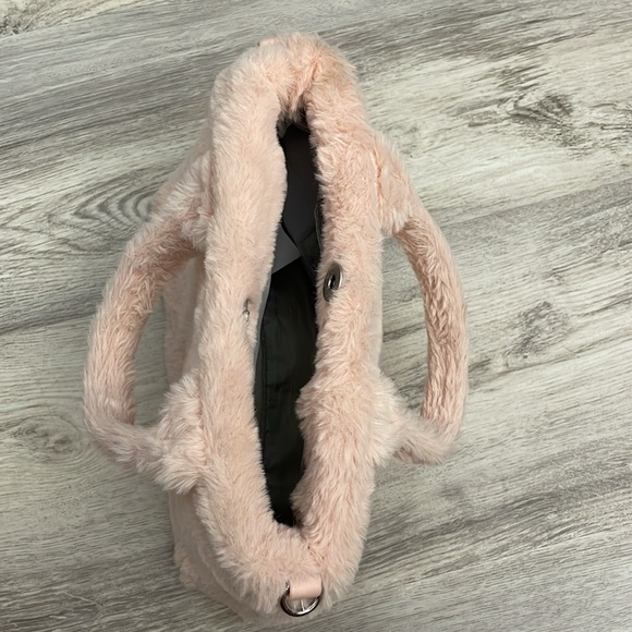Kendall & Kylie Light Pink Faux Fur Double Strap Shoulder Bag Approx 10" X 7" - Picture 5 of 14
